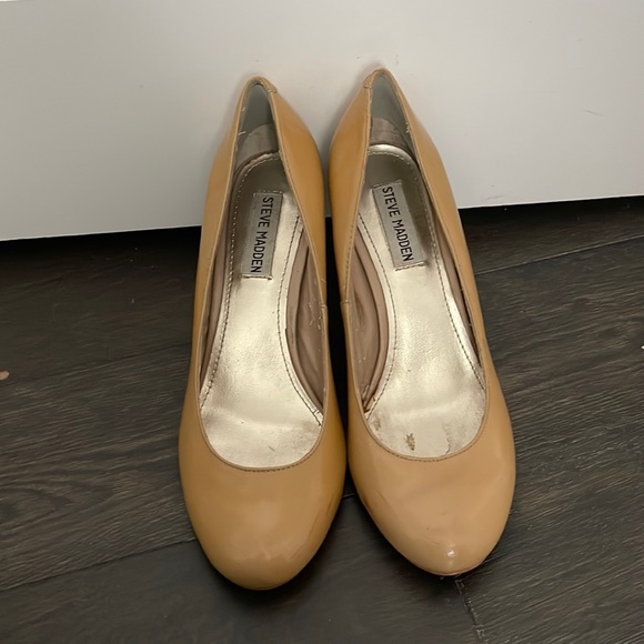 Steve Madden Shoes - Nude heels